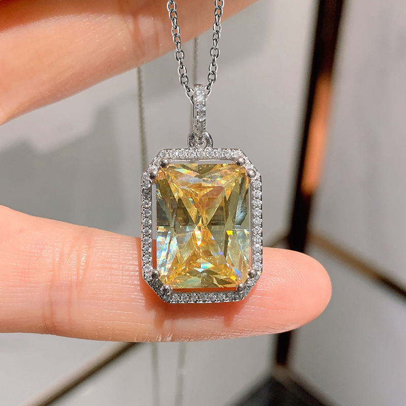 Fashion Women Picture - Huretailers-Grand collier pendentif géométrique jaune pour